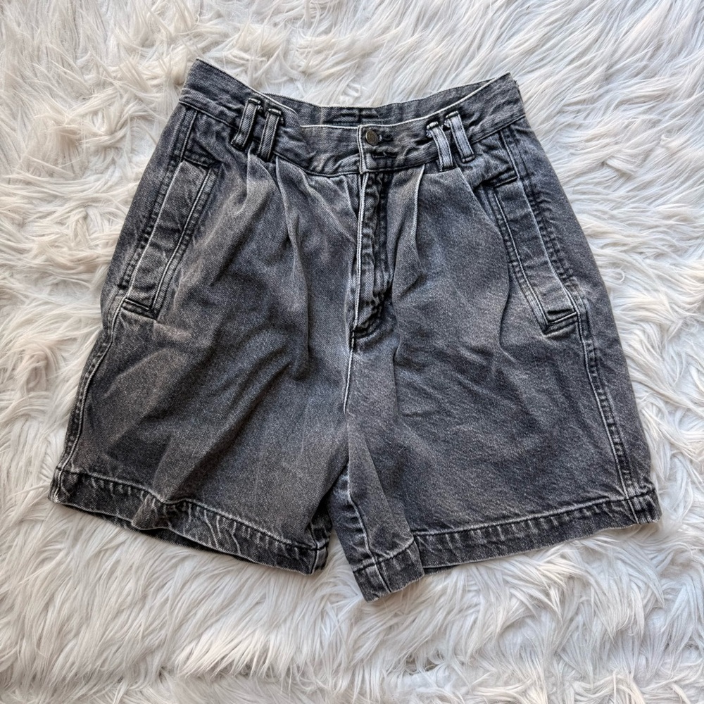 Vintage Lizwear 80s Black Denim Jean Shorts Jorts 4P (XS) Pleated Petite